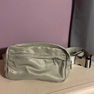 Main Character (Aritzia) Fanny Pack